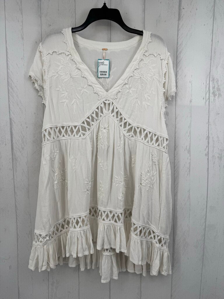 S flo embroidered v-neck s/s dress