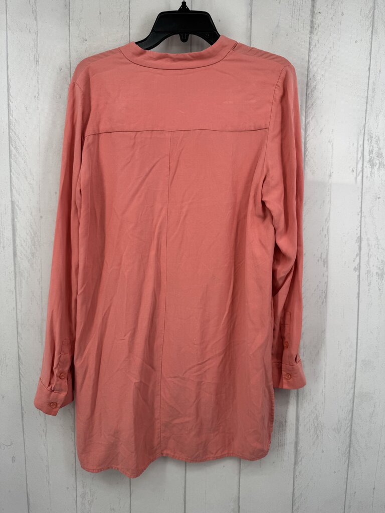 M quarter button down l/s top