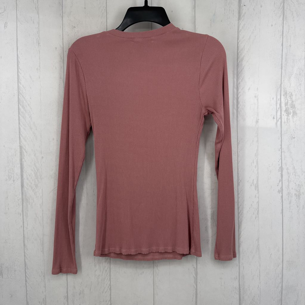 S ribbed cutout front l/s tee