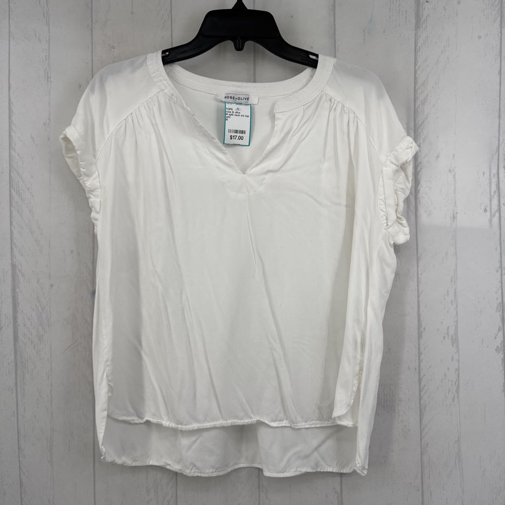 M split neck s/s top