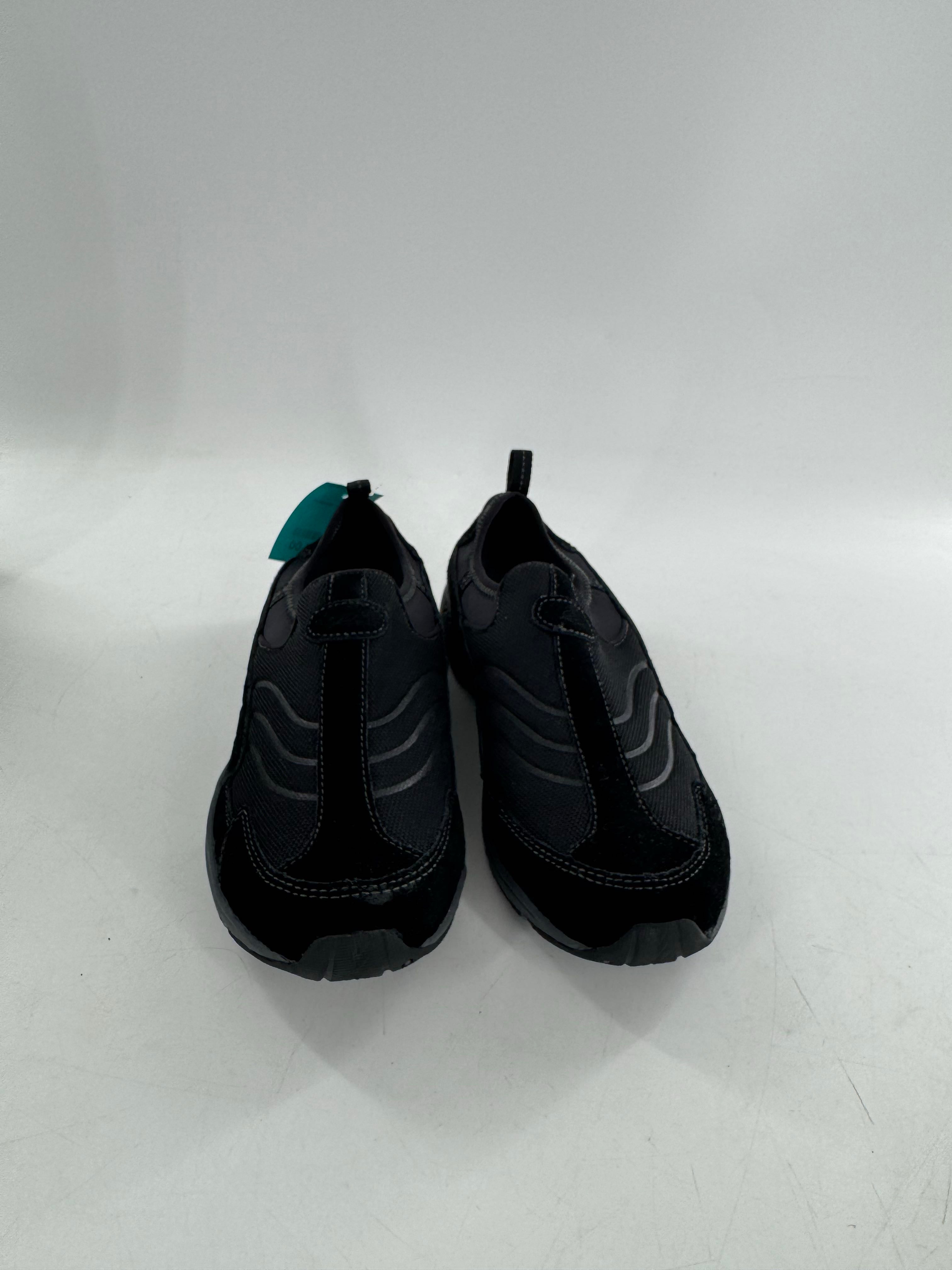 8.5 slip-on sneaker
