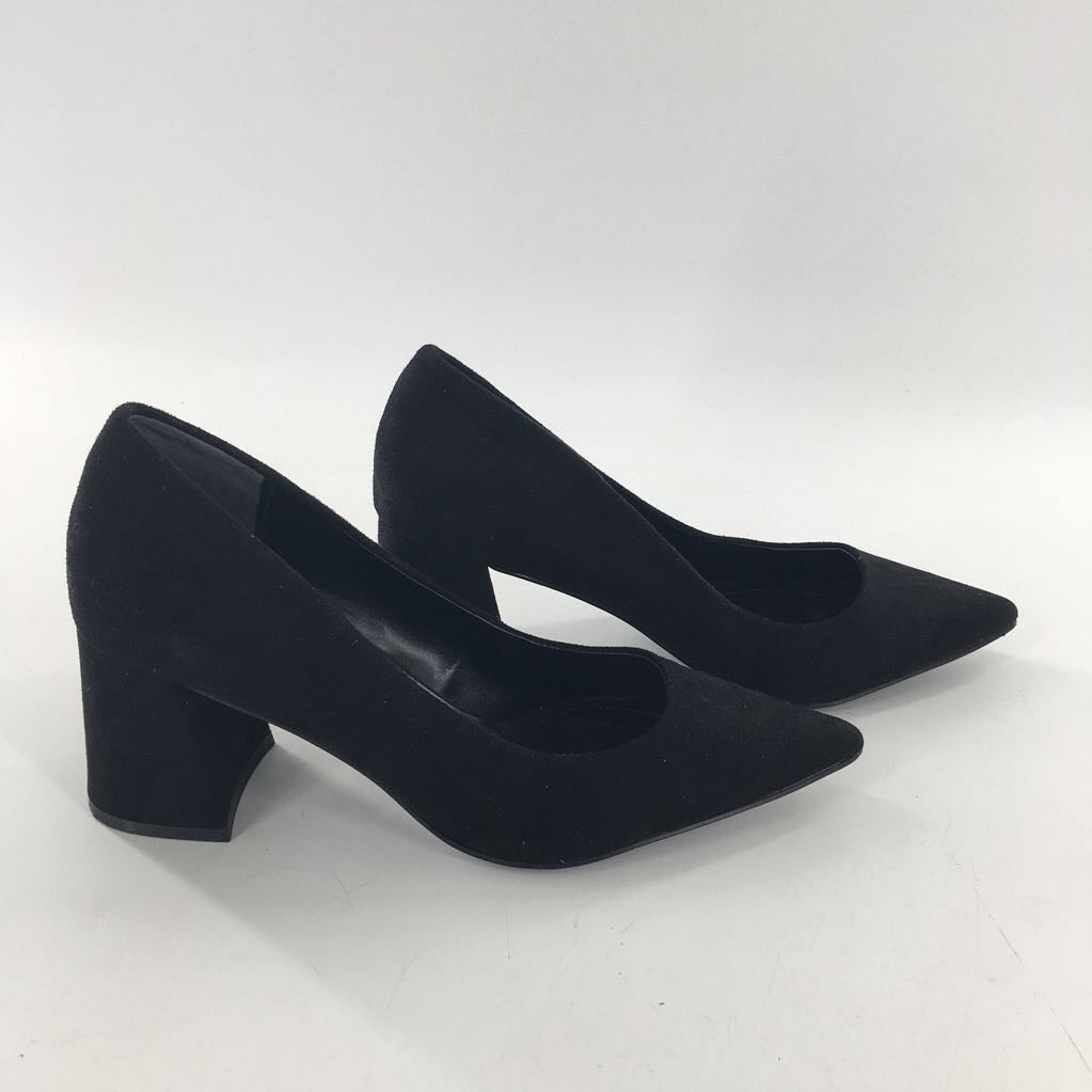 8.5 suede pumps