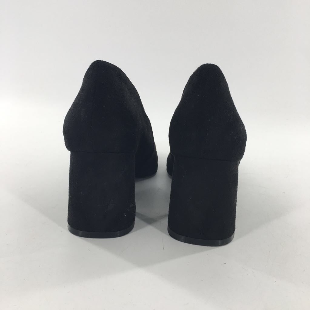 8.5 suede pumps