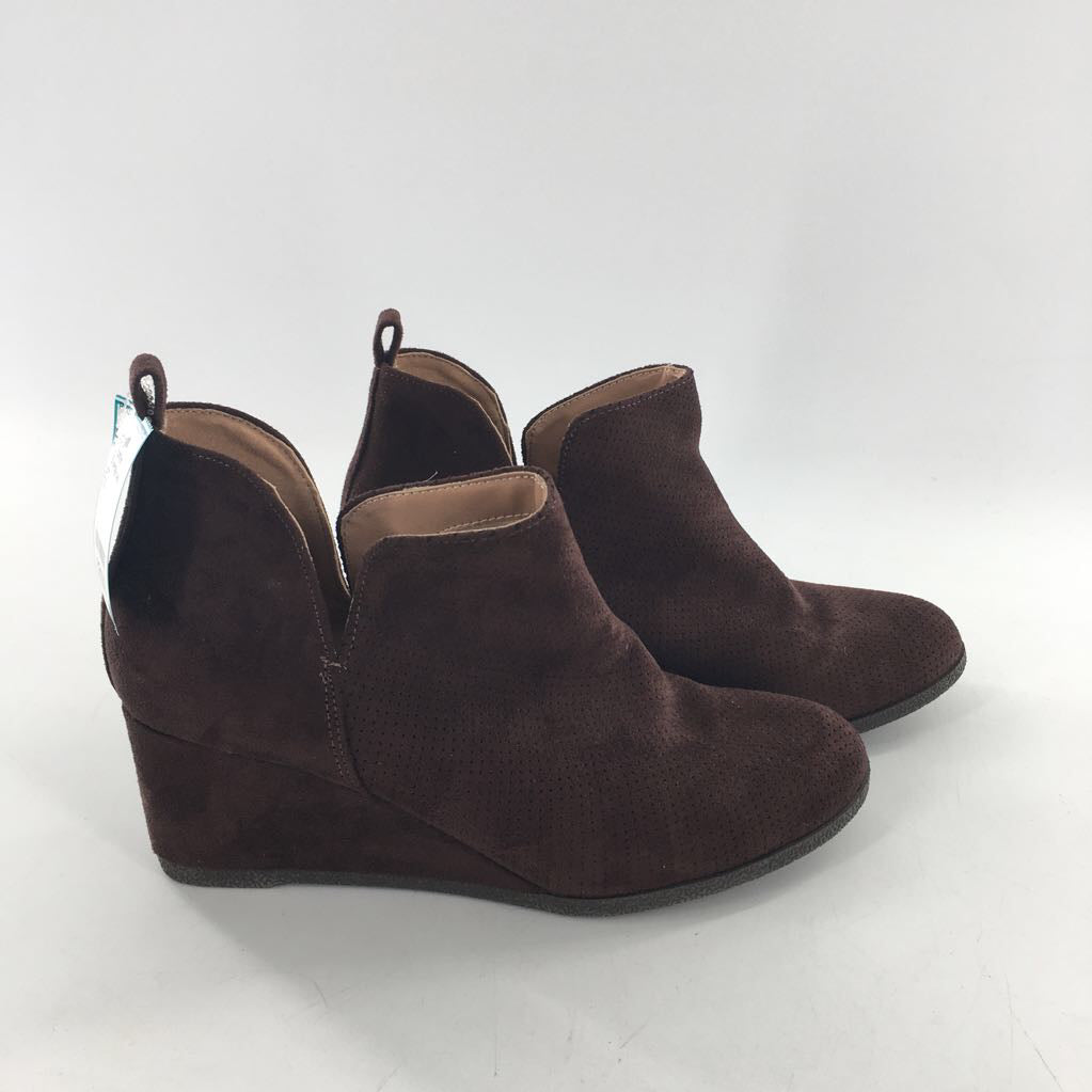 7.5 wedge heel ankle boot