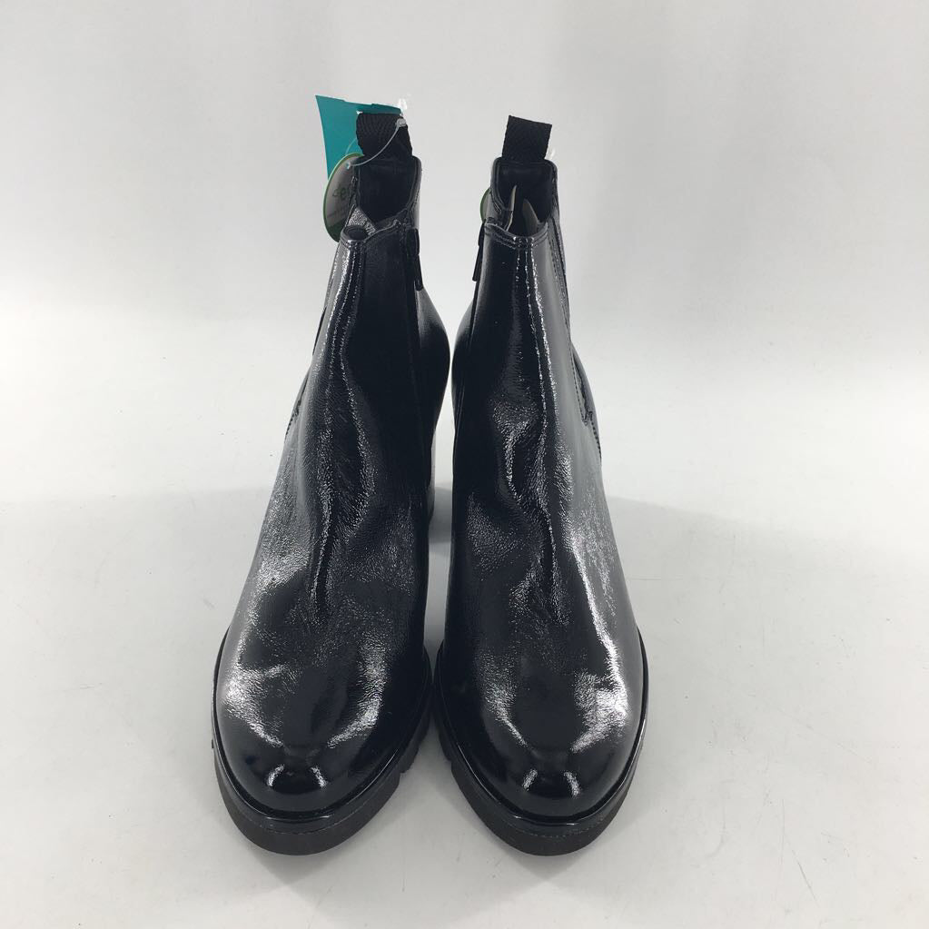 7 patent leather hi-heeled boot