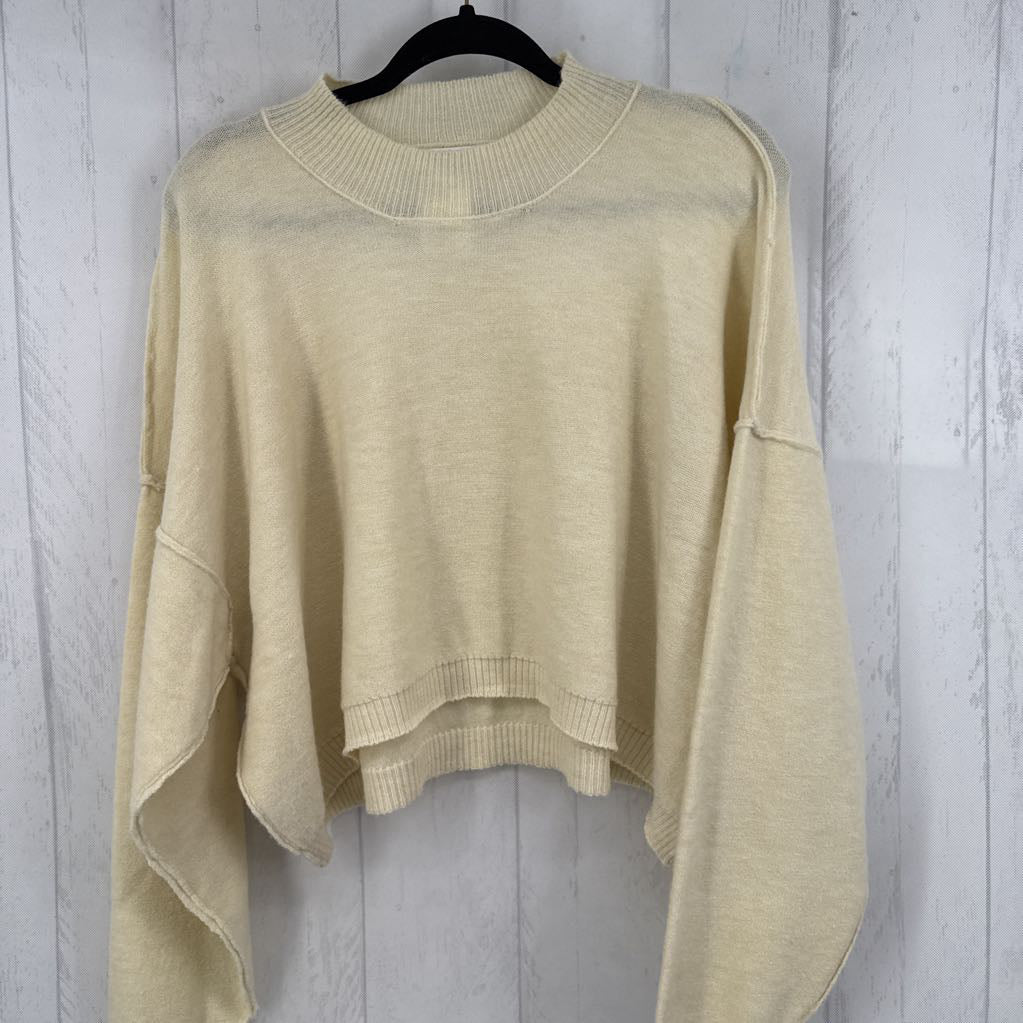 L crewneck sweater