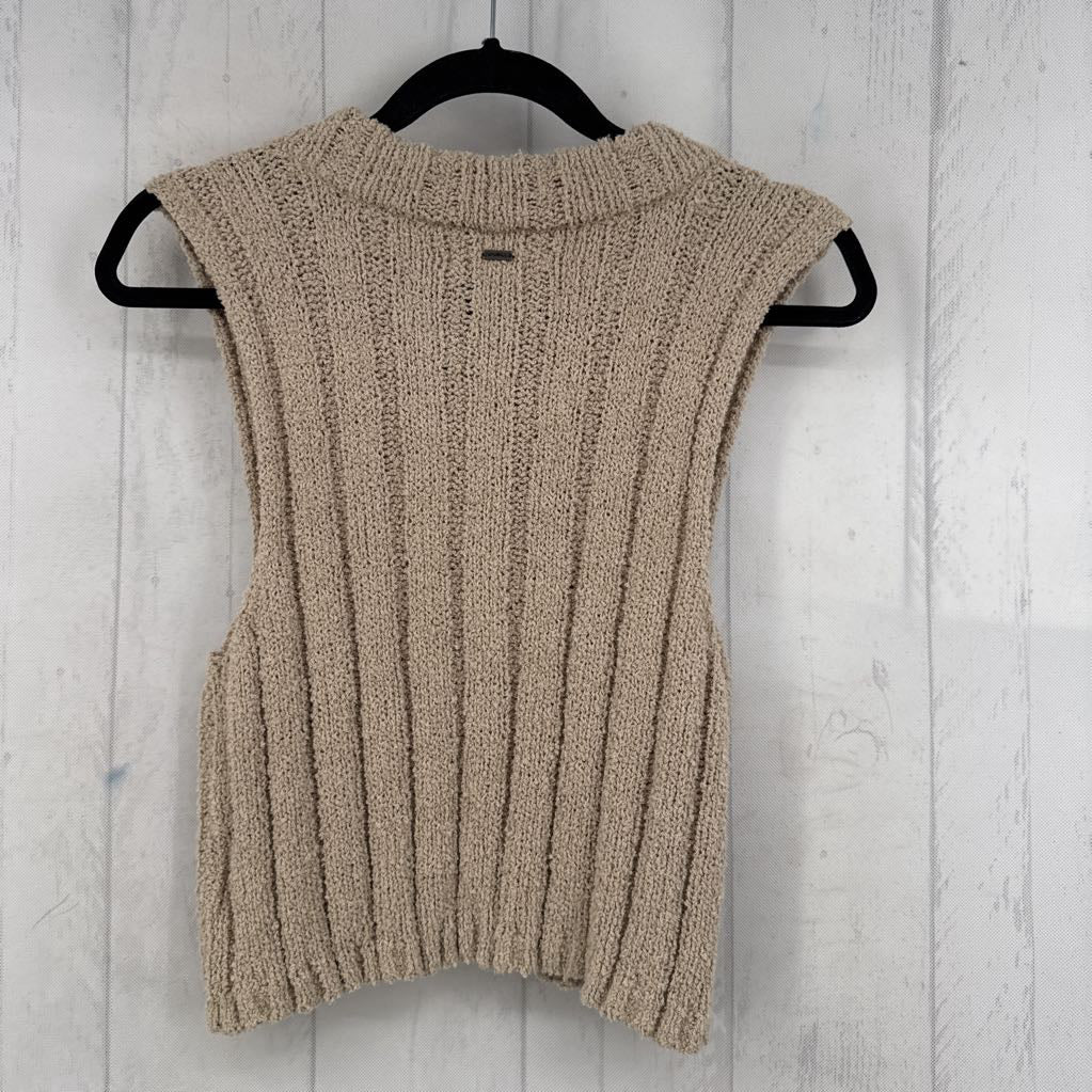 L sweater vest