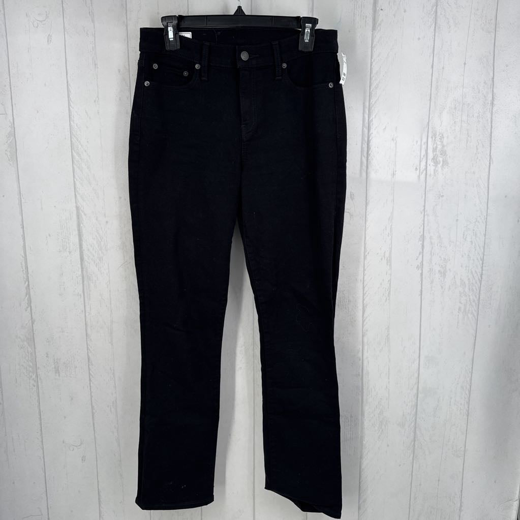 8 mid-rise straight leg jean
