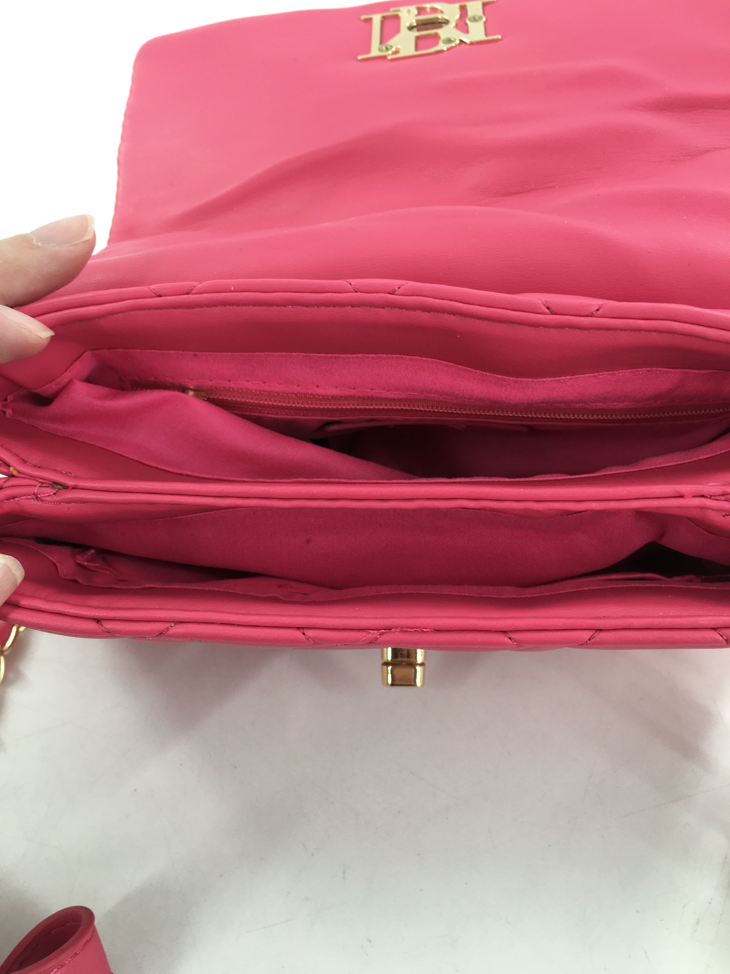 R129 vegan leatherquilted flap chain strap crossbody
