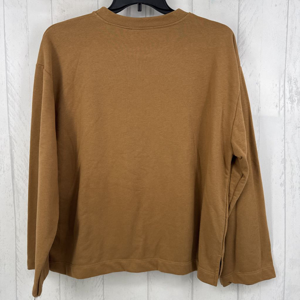 M front pocket sweatshirt