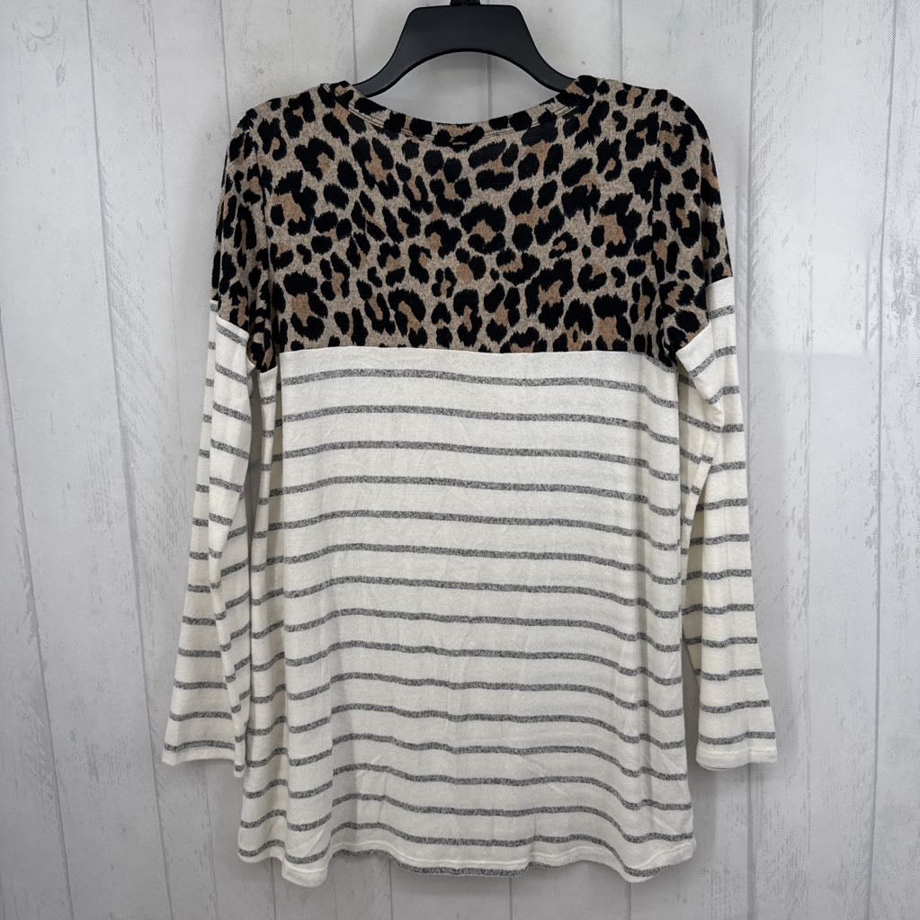 R41 L animal print/striped suede pocket l/s tee