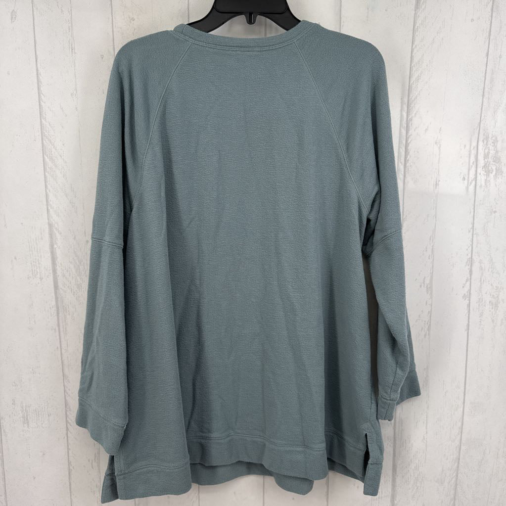 XL crewneck pouch pocket sweatshirt