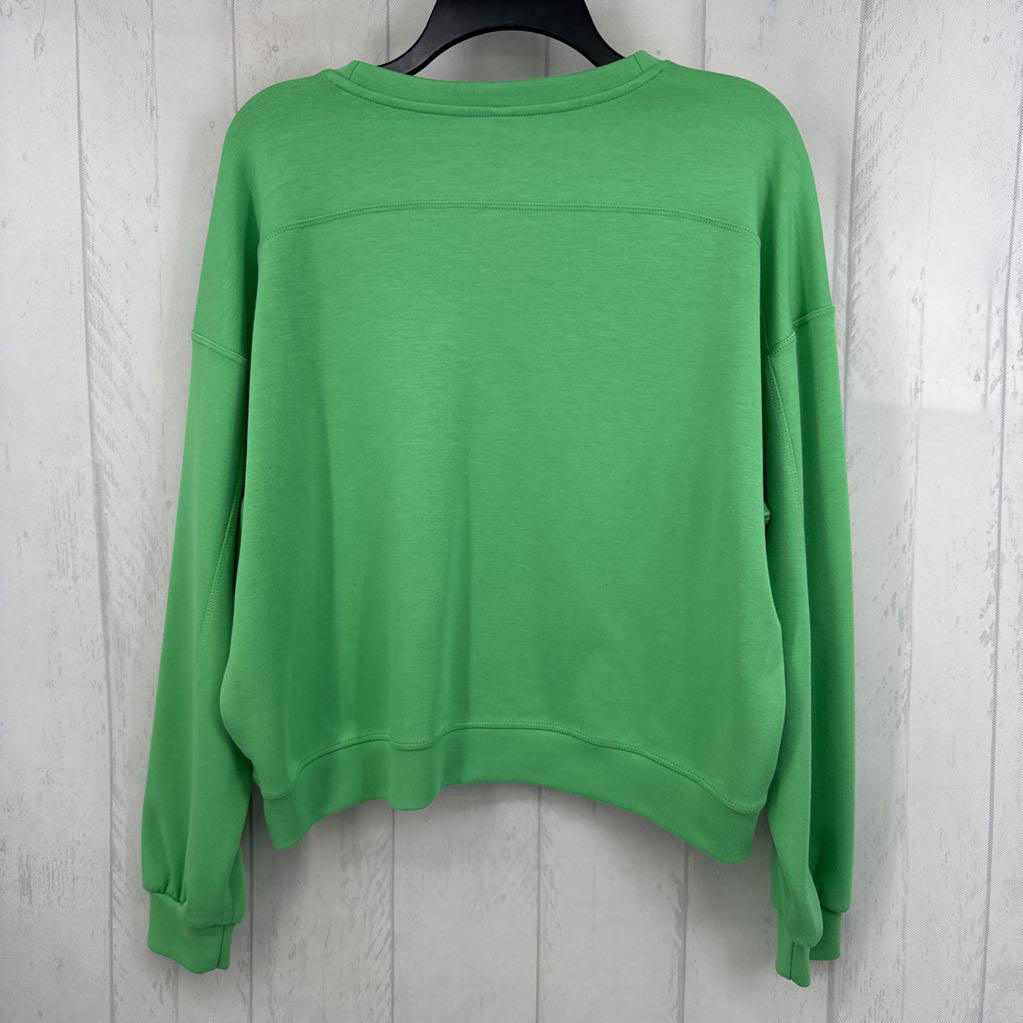 S crewneck sweatshirt