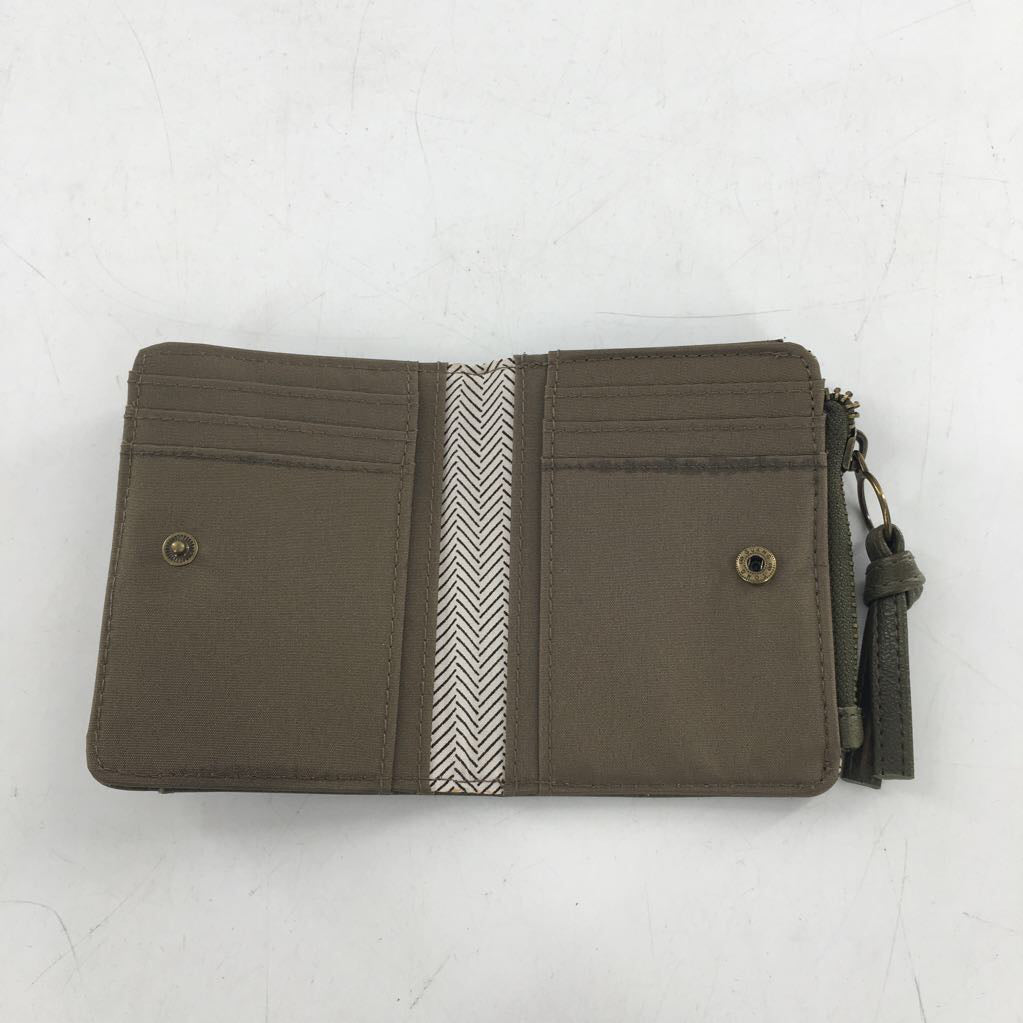 bi-fold wallet