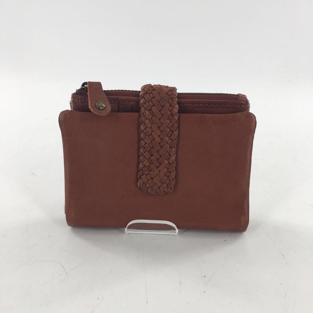 leather braided tab closure bifold wallet