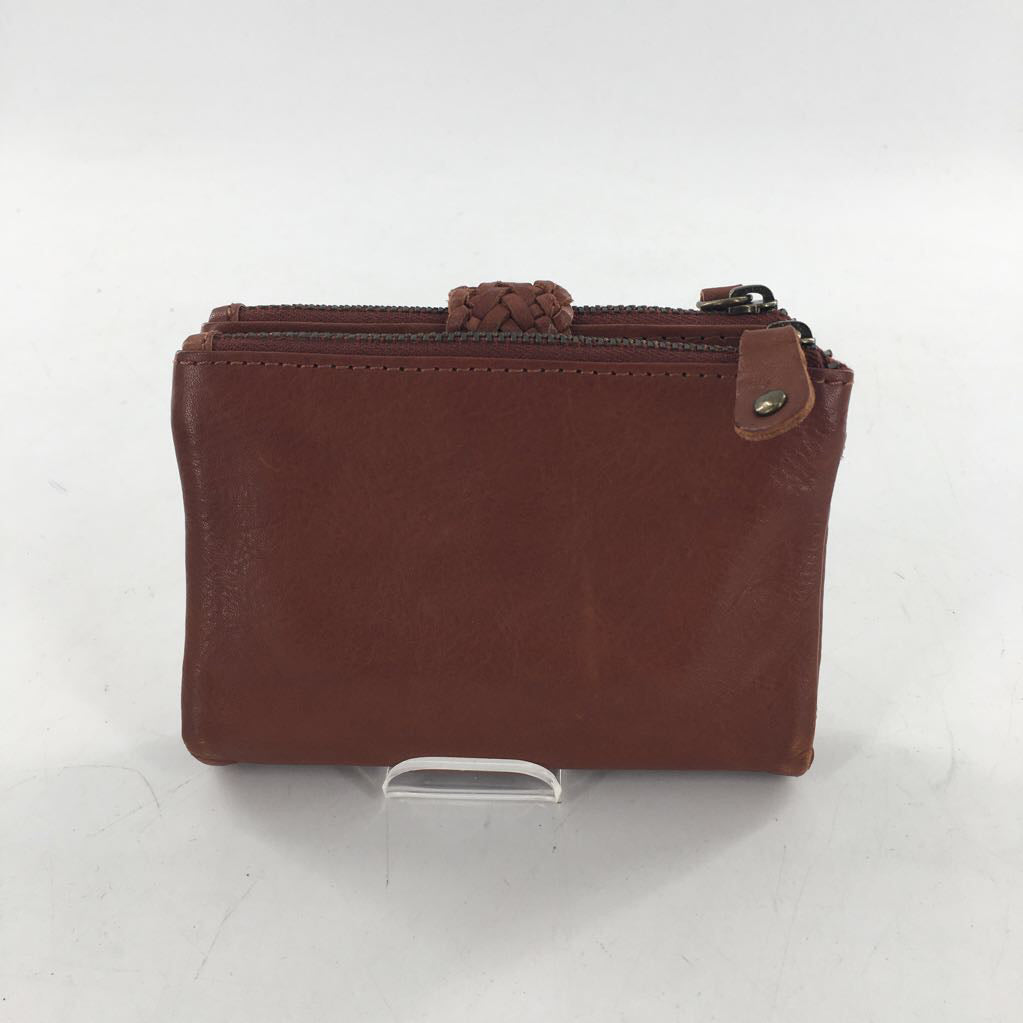 leather braided tab closure bifold wallet
