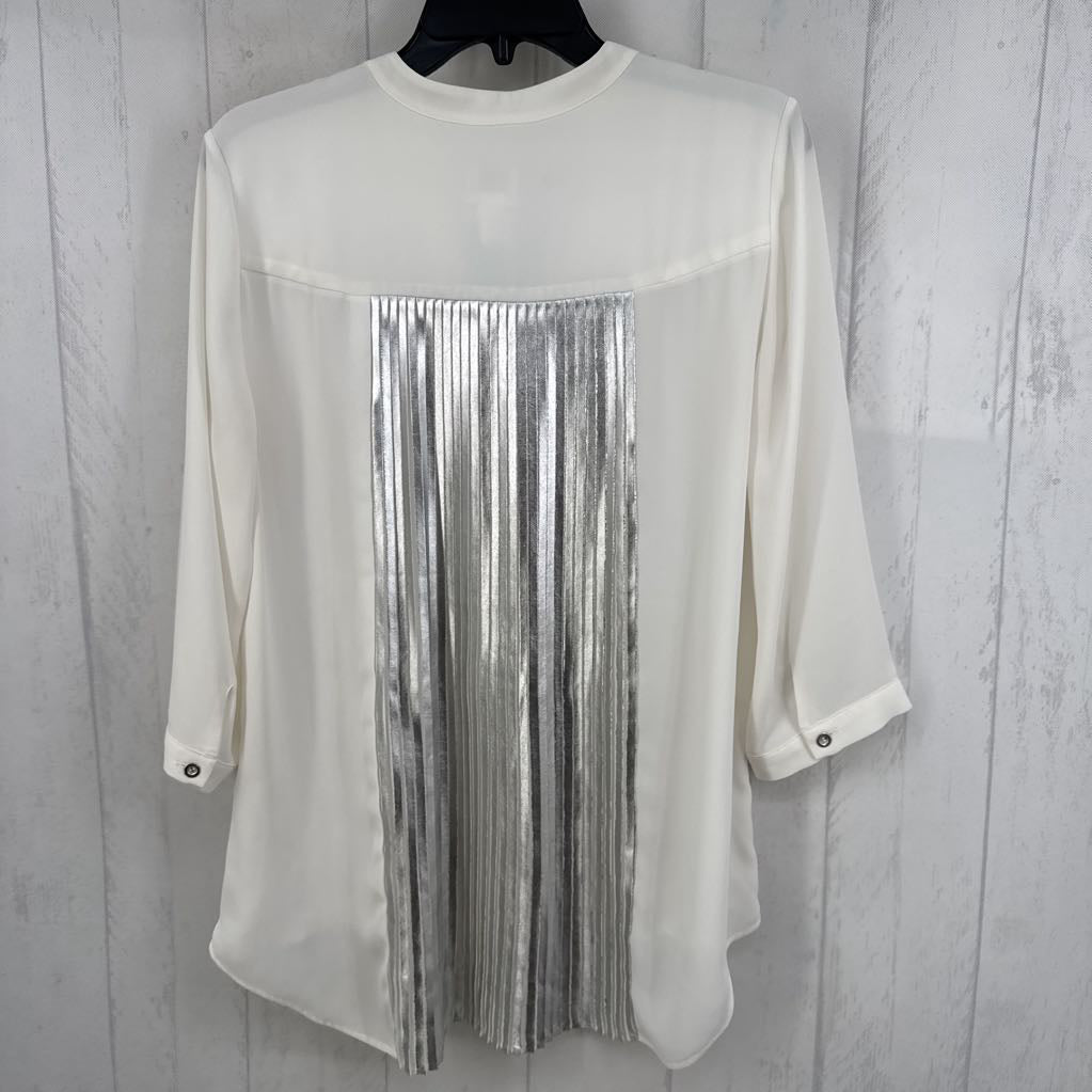 M pleated back button down 3/4 slv top
