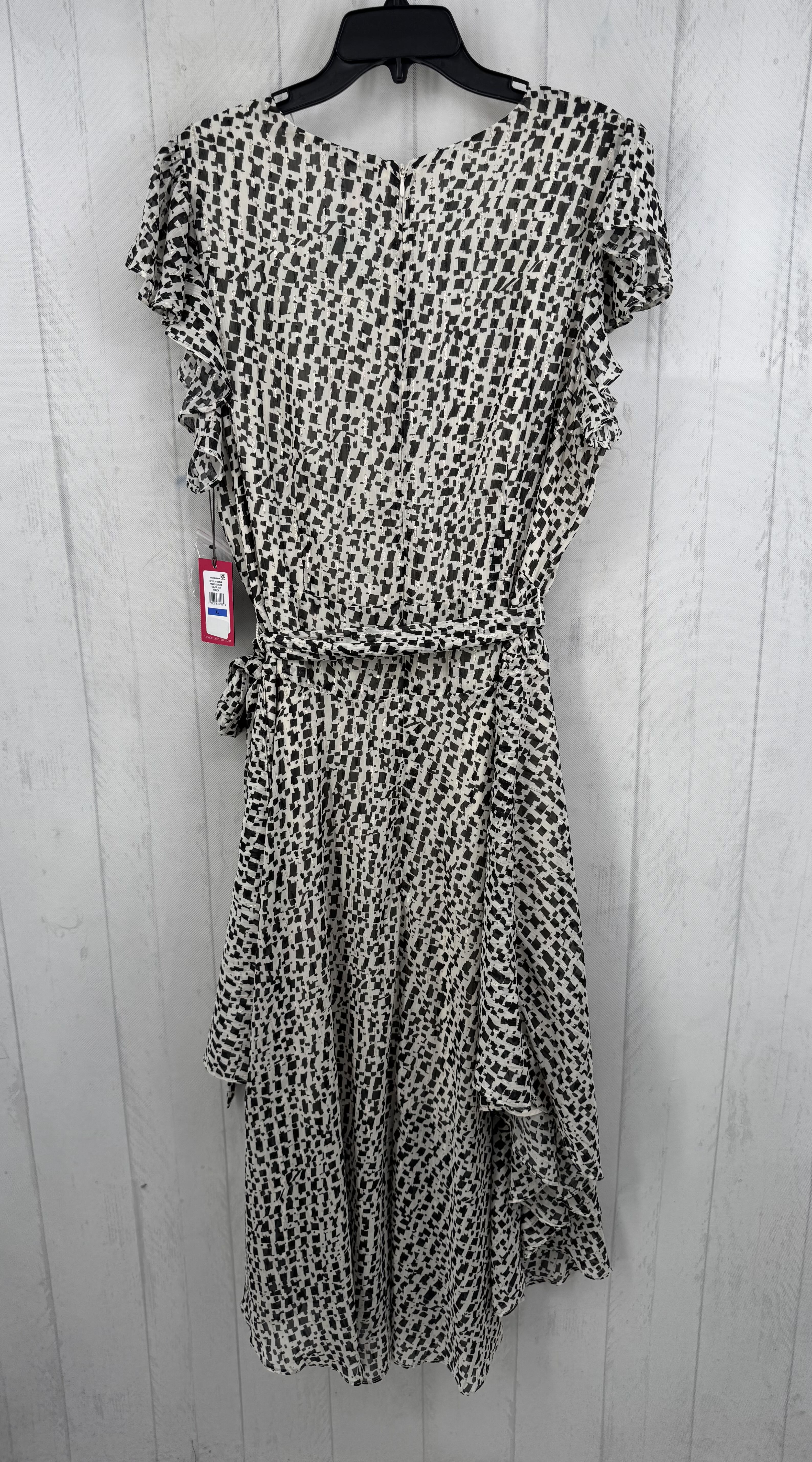 XL printed v-neck belted flutter slv dress
