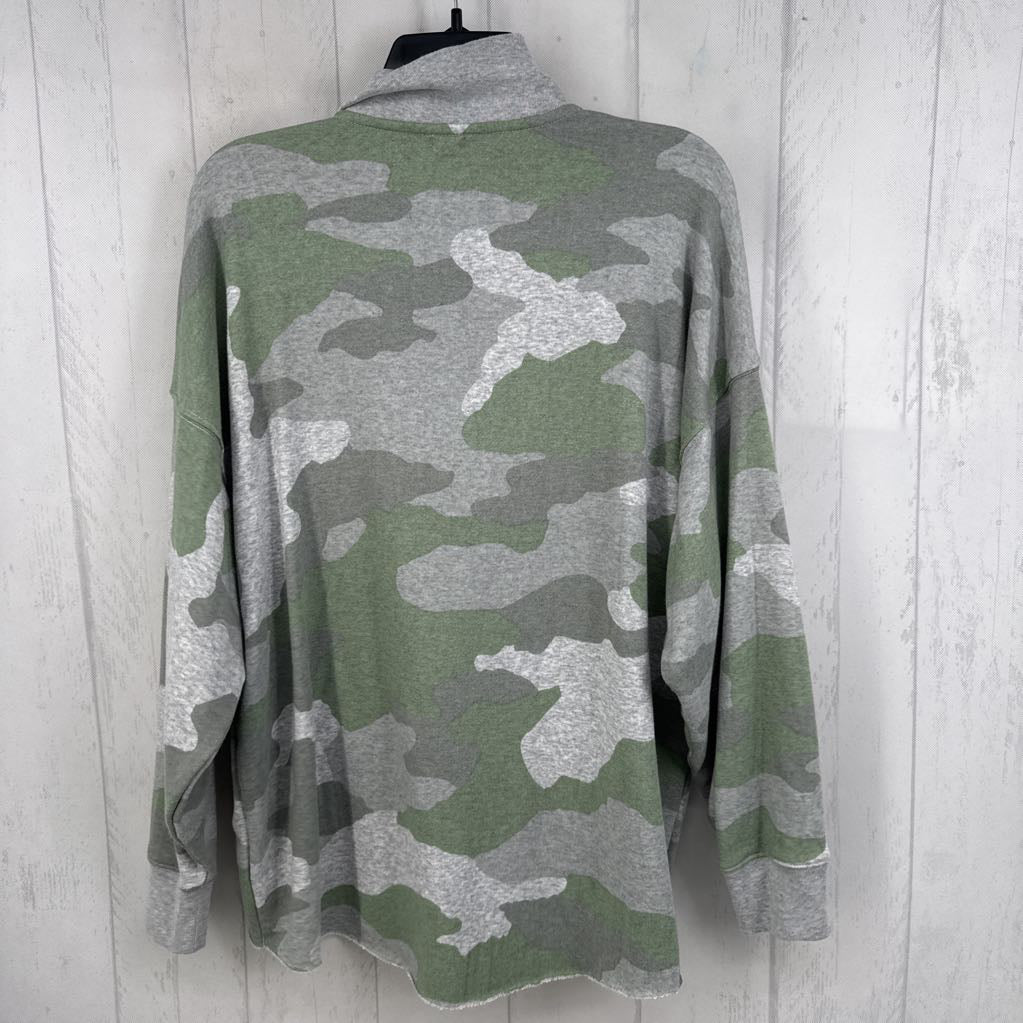 M camo print quarter zip pullover