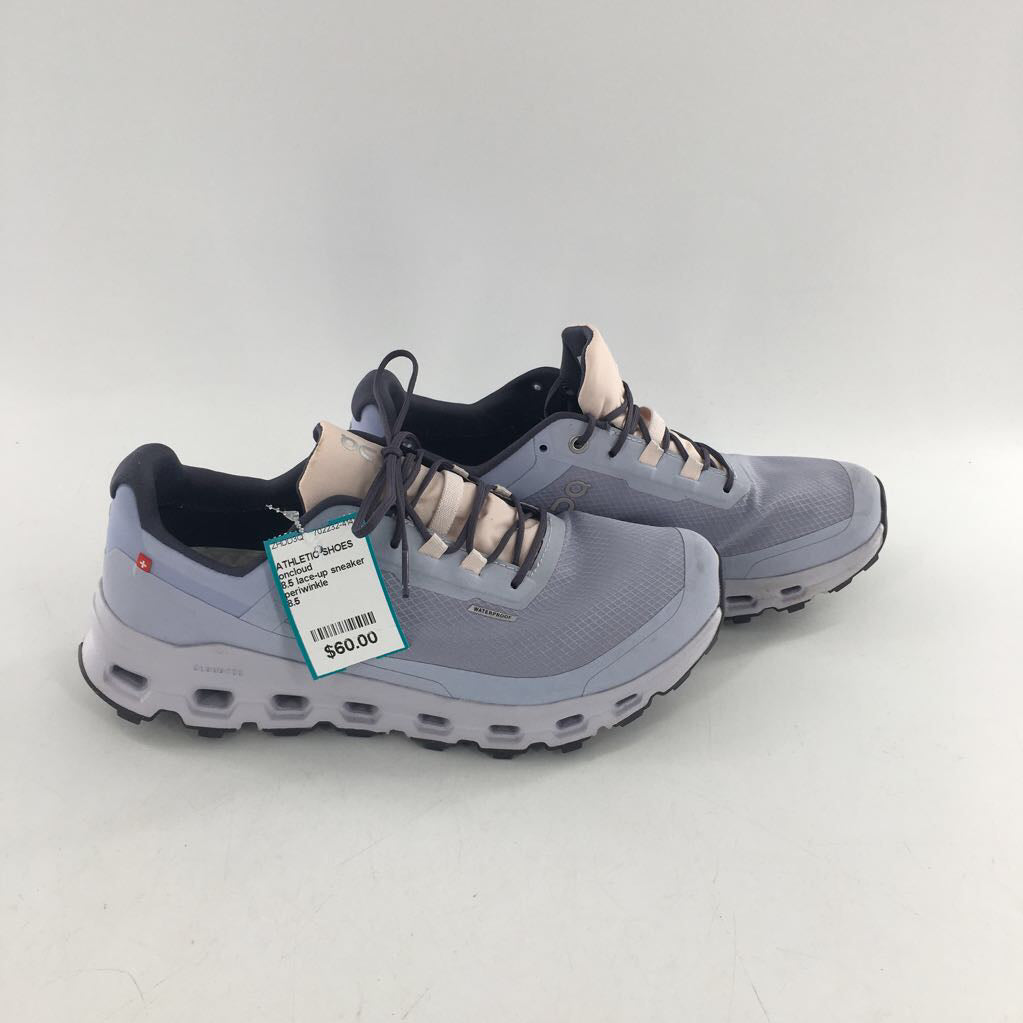 8.5 lace-up sneaker