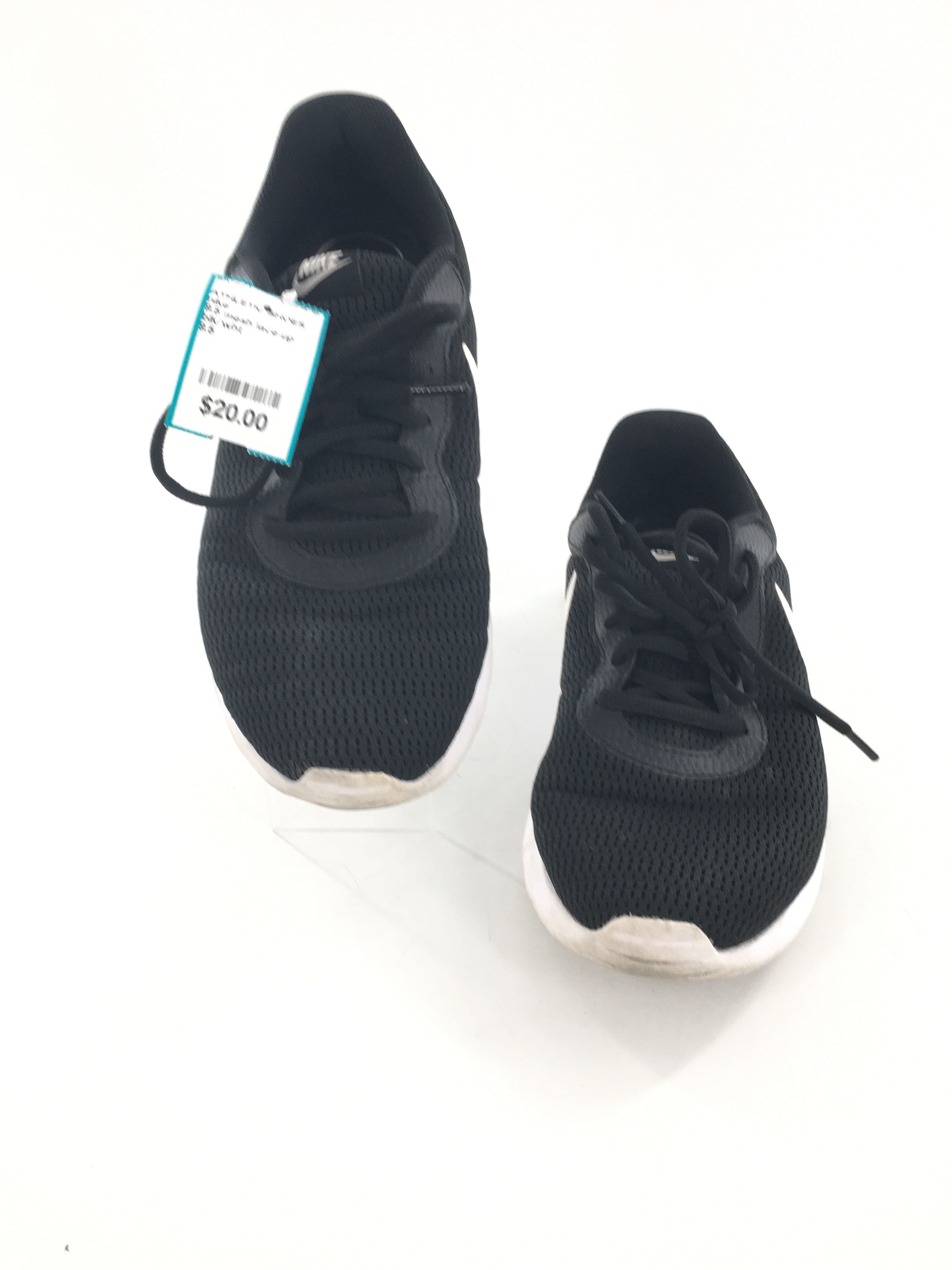 9.5 mesh lace-up sneaker