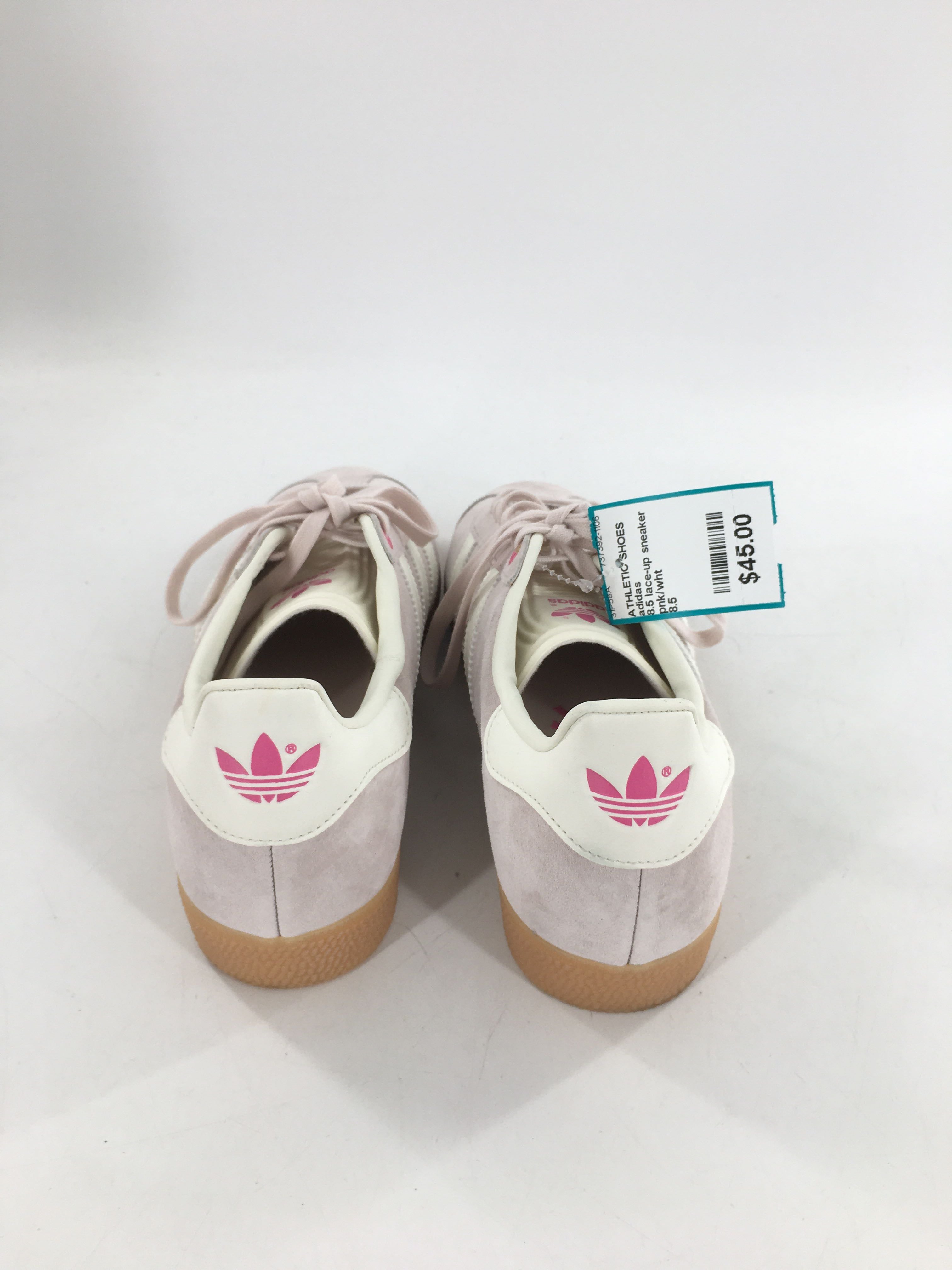 8.5 lace-up sneaker
