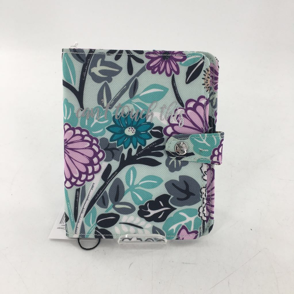 R39 floral passport cover