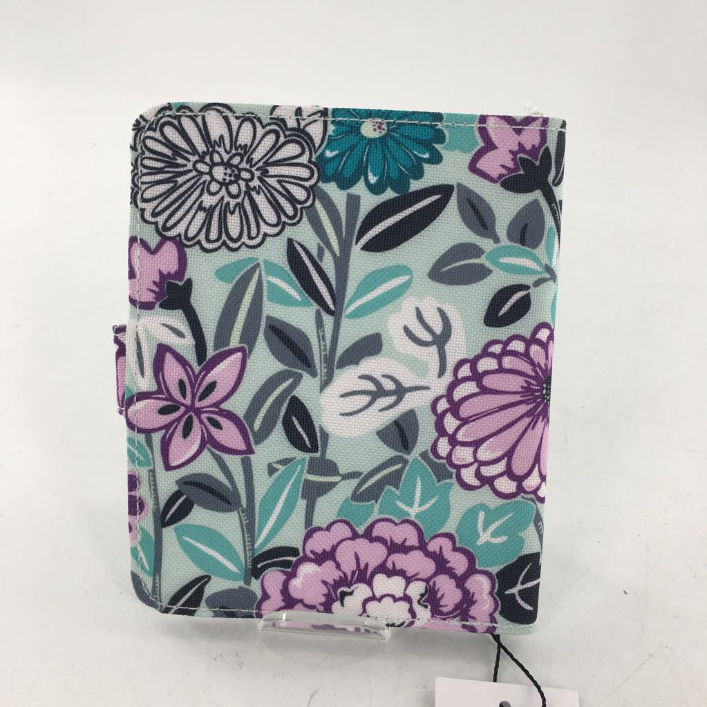 R39 floral passport cover