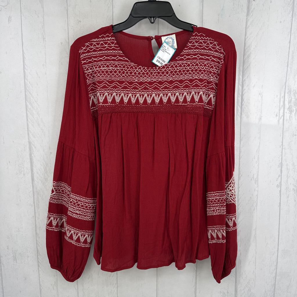 L embroidered l/s top