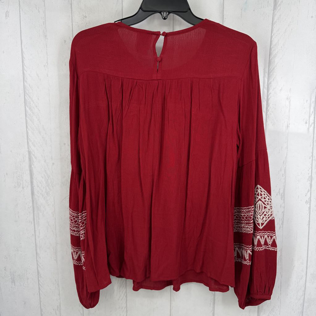 L embroidered l/s top