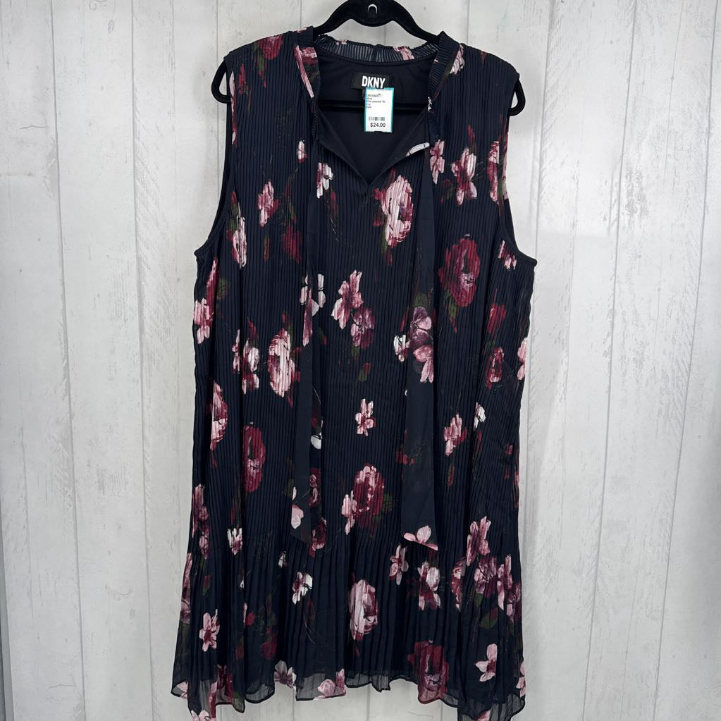 22w pleated flo print tie front slvls dress