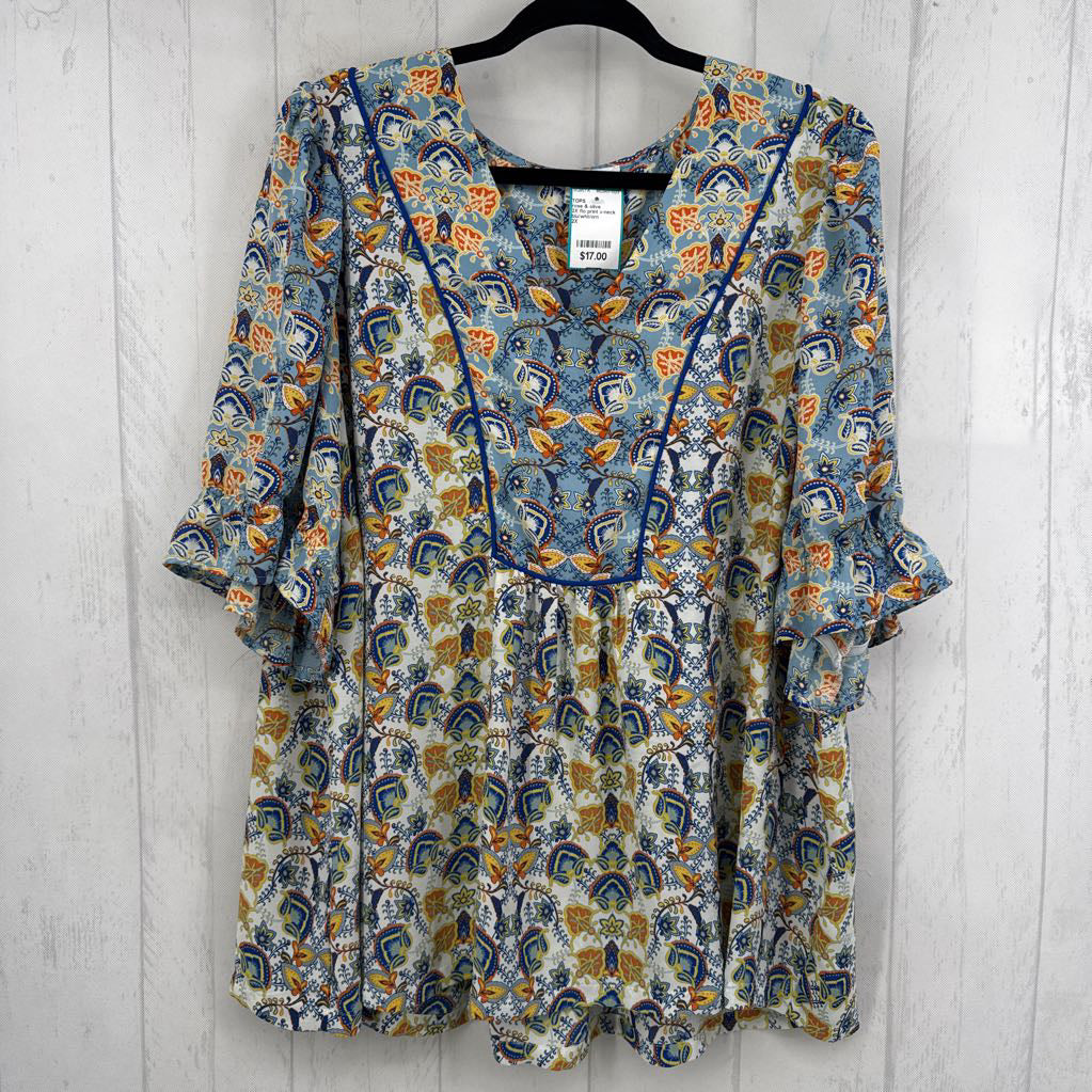 2X flo print v-neck s/s top