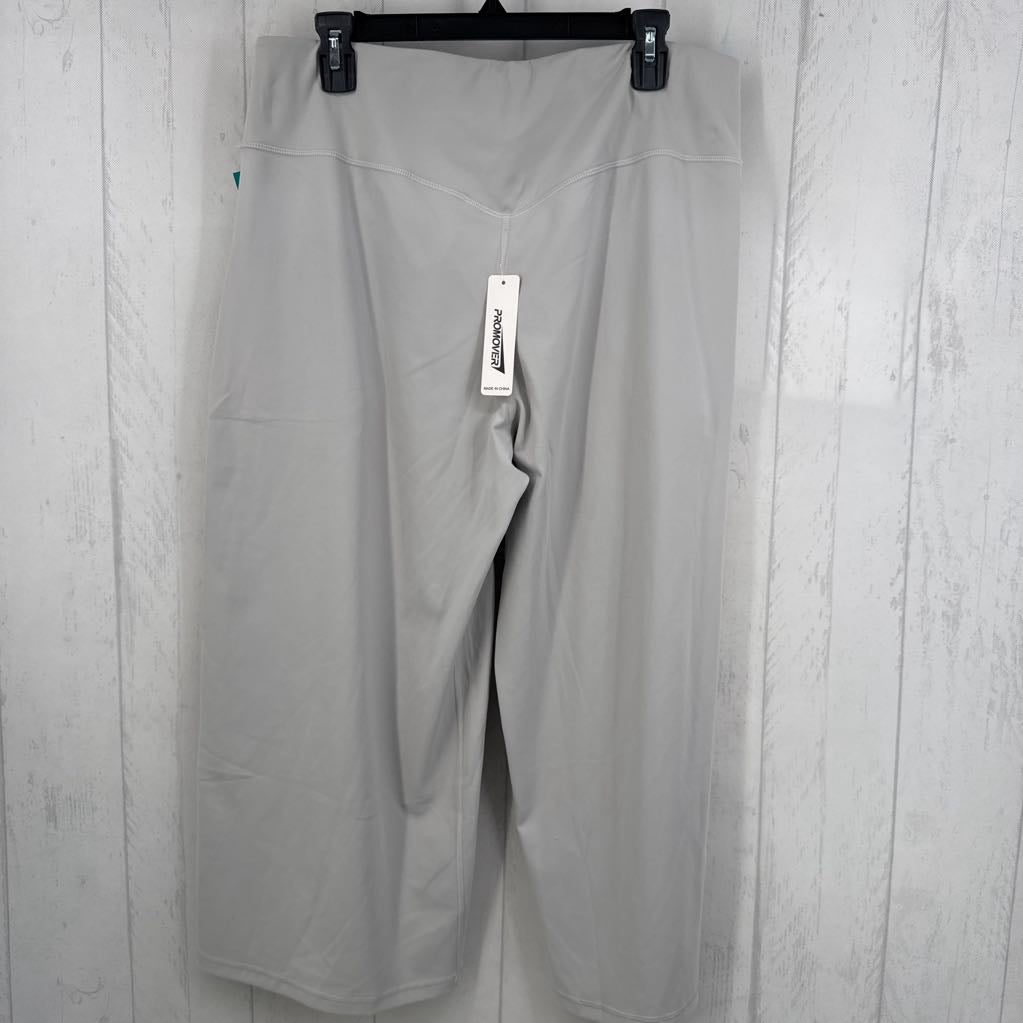 2x wide leg capris
