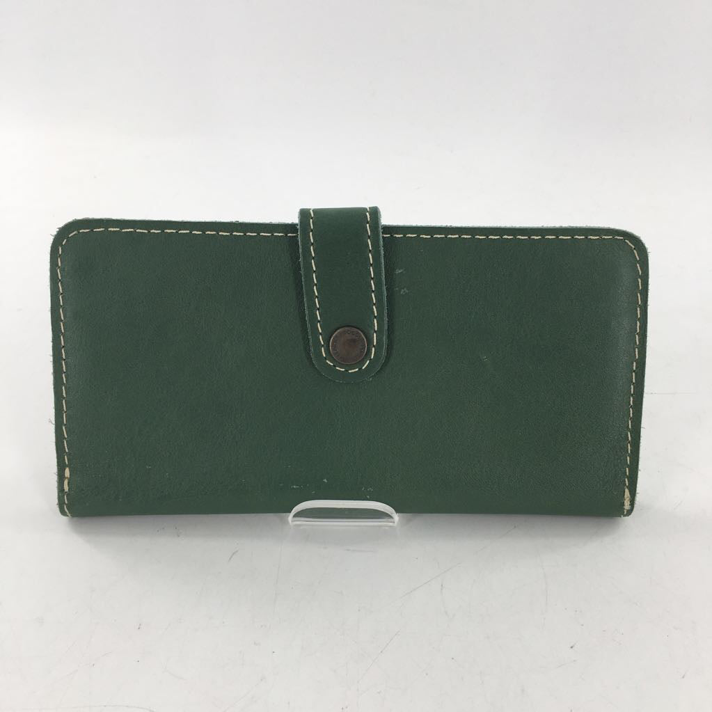 leather bi-fold wallet