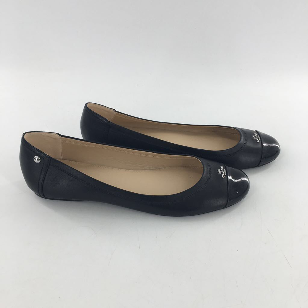 11 ballet flats w/ patent cap toe