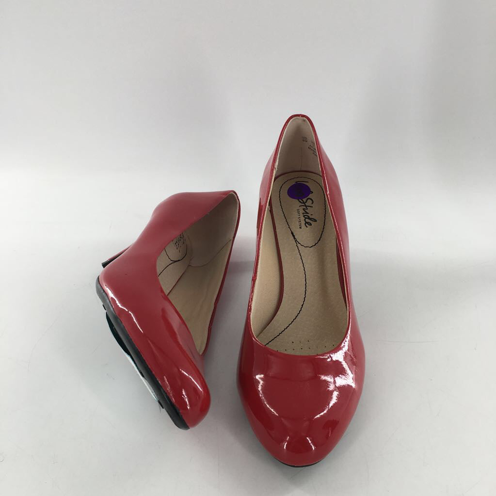 8 patent leather low-heel pumps