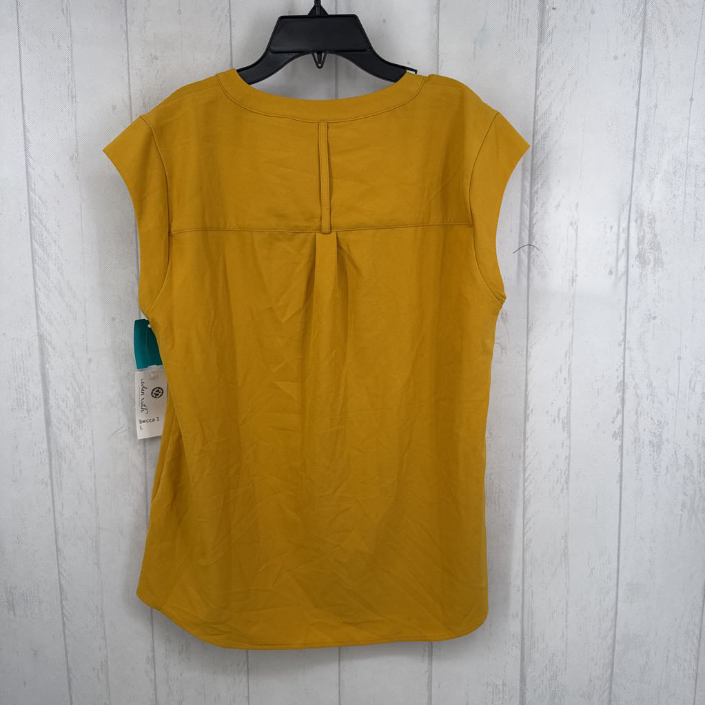 R35 L s/s half button top