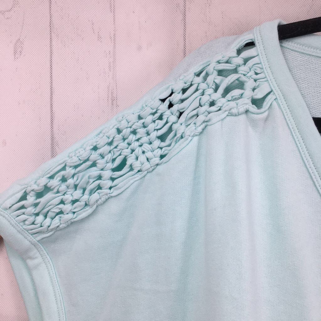 18/20 v-neck s/s top