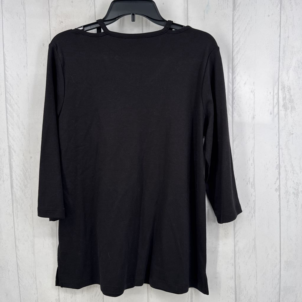 M embelished v-neck 3/4 slv tee