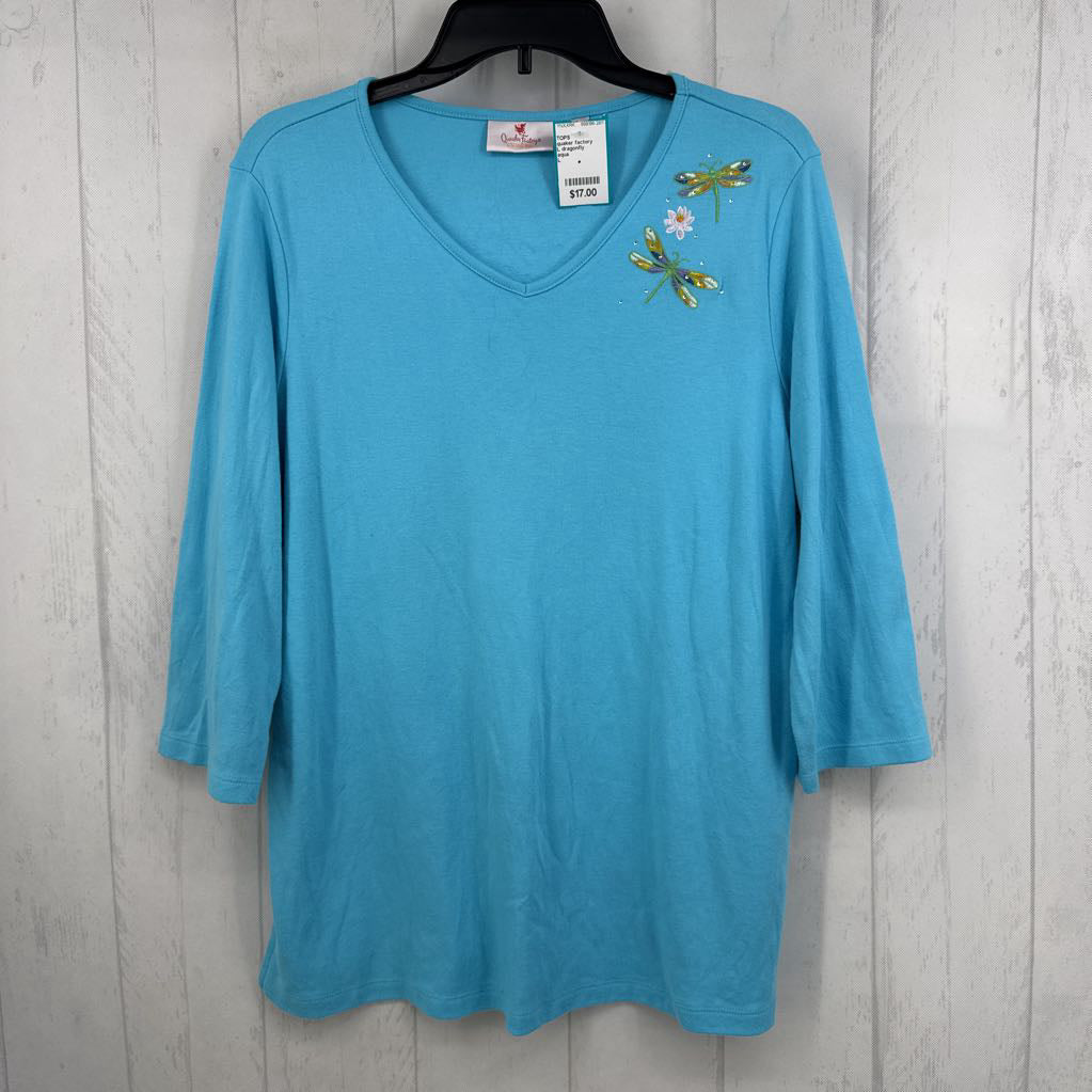 L dragonfly embroidered v-neck 3/4 slv tee