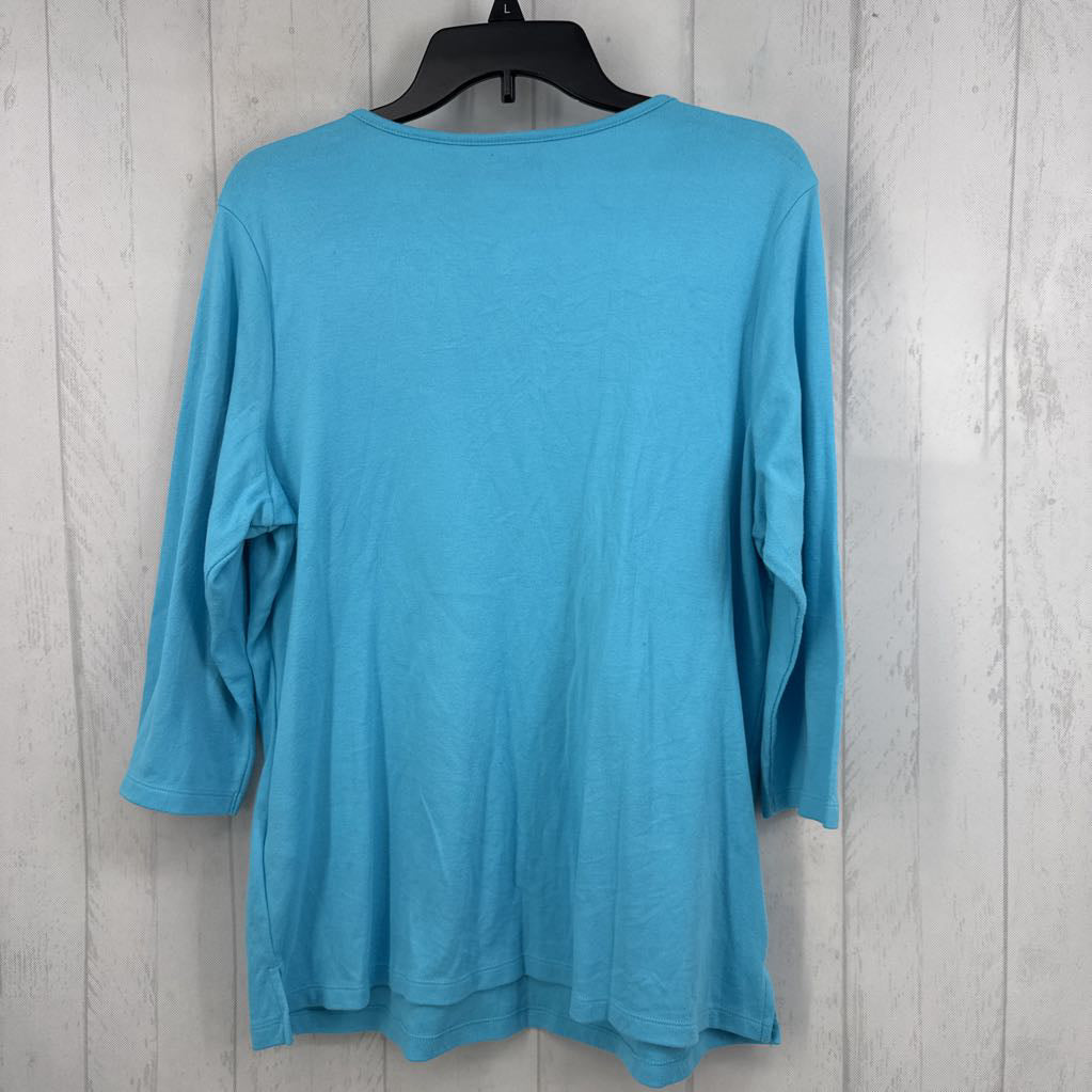 L dragonfly embroidered v-neck 3/4 slv tee