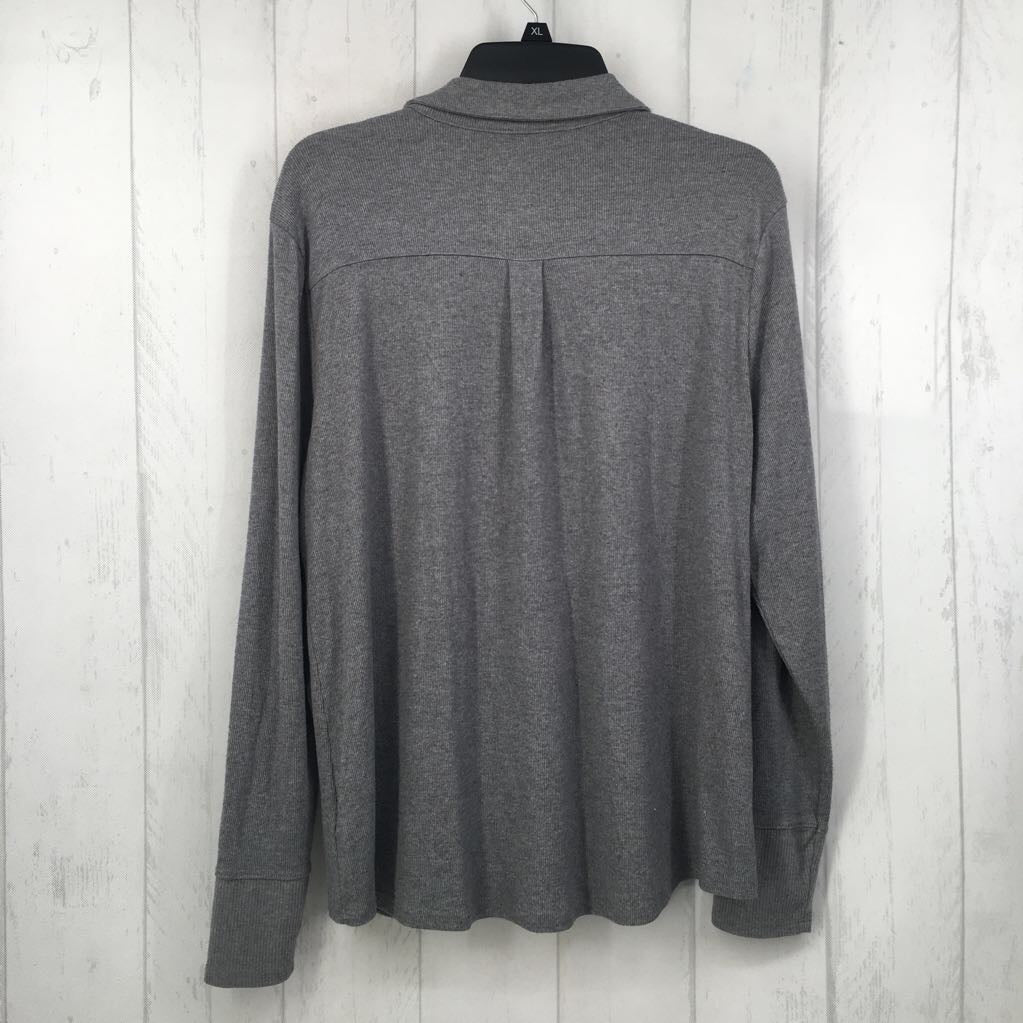 XL ribbed button down l/s top