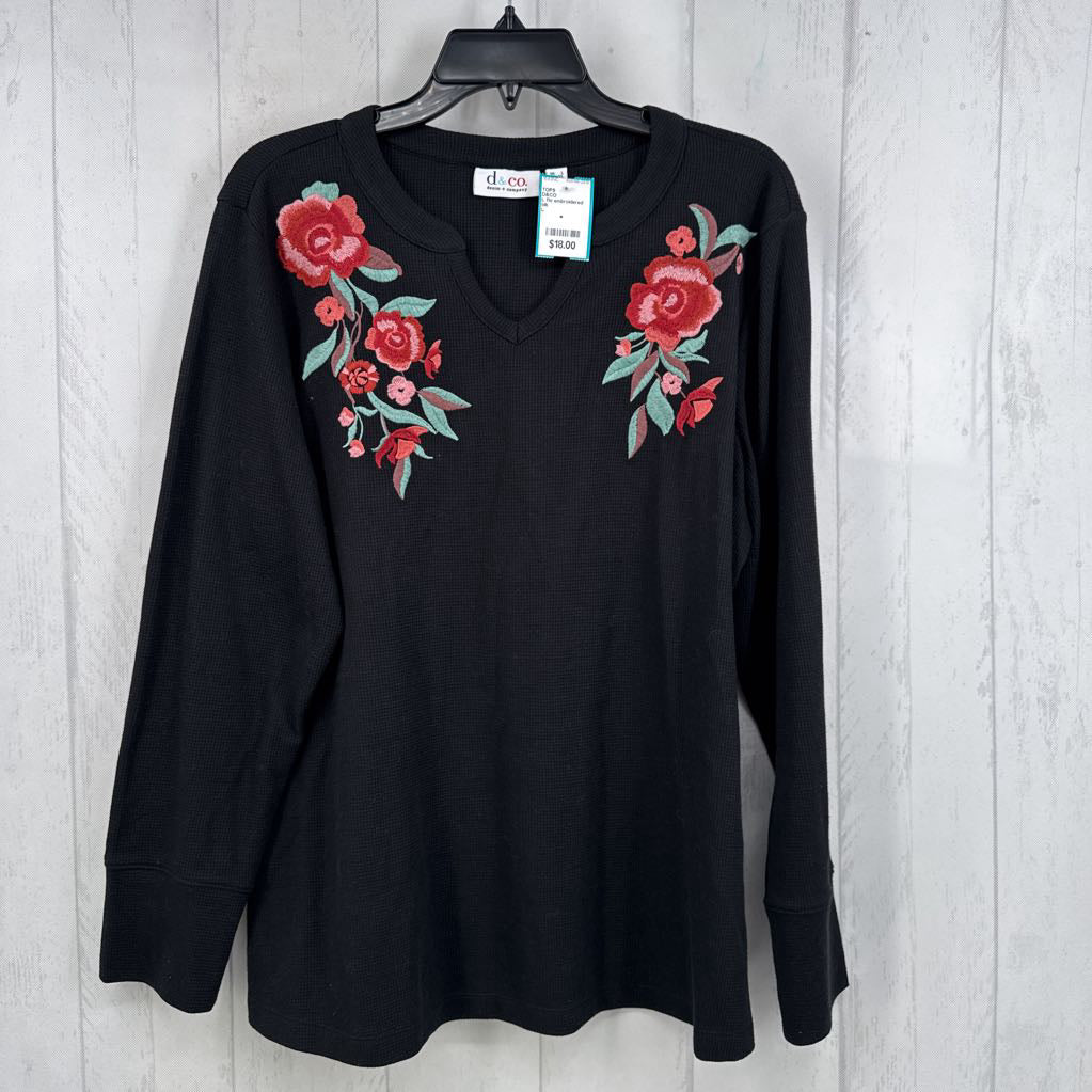 L flo embroidered waffle knit split neck l/s top