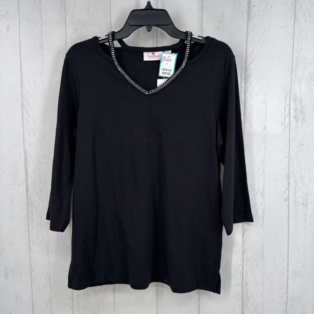 M embelished v-neck 3/4 slv top