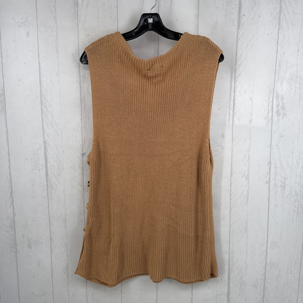 14 side button detail sweater vest