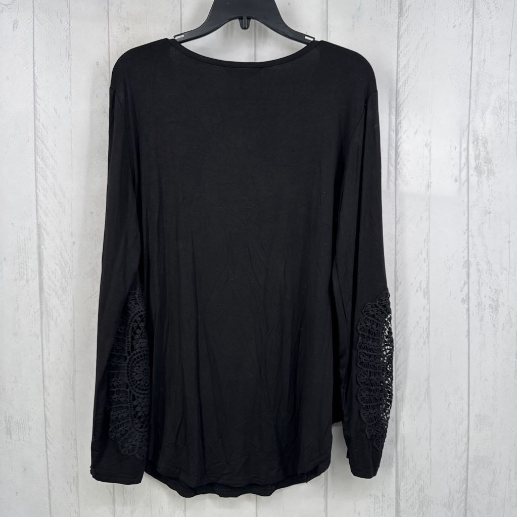 L 1/2 buton down lace slv top l/s
