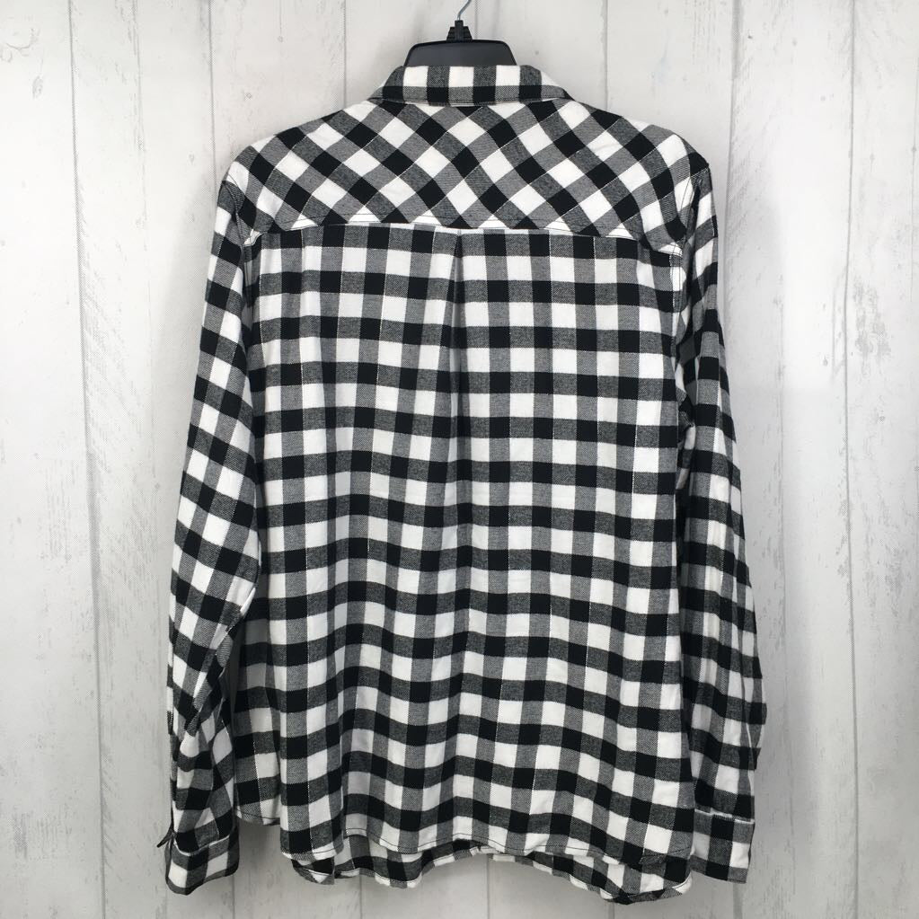 XL flannel plaid button down l/s top