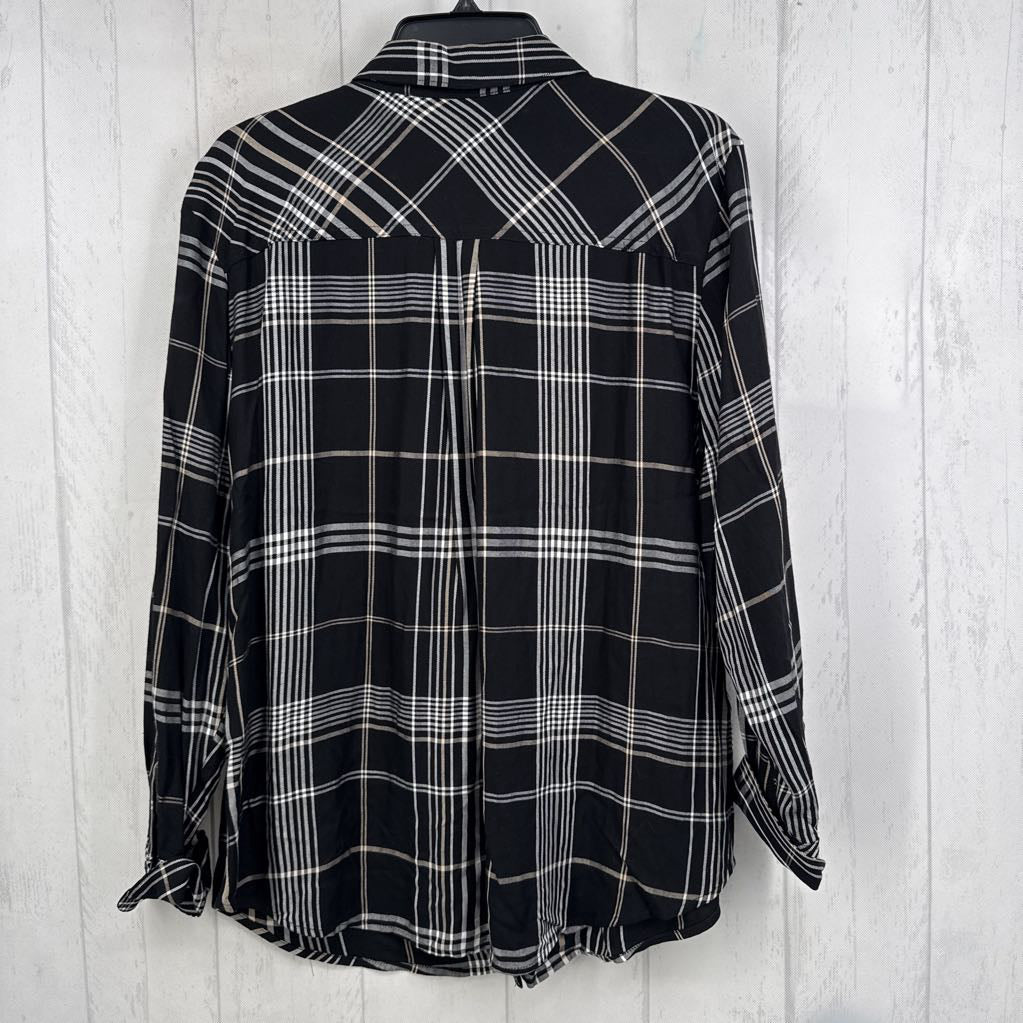 R80 L plaid button down l/s top