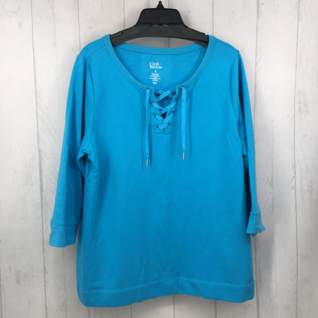 XL lace-up front 3/4 slv top