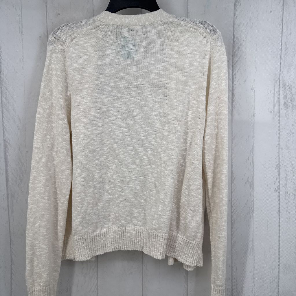 L button front cardi